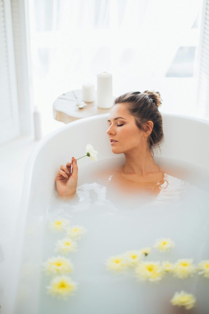 25 Smell Good Tips That Feel Insanely Expensive