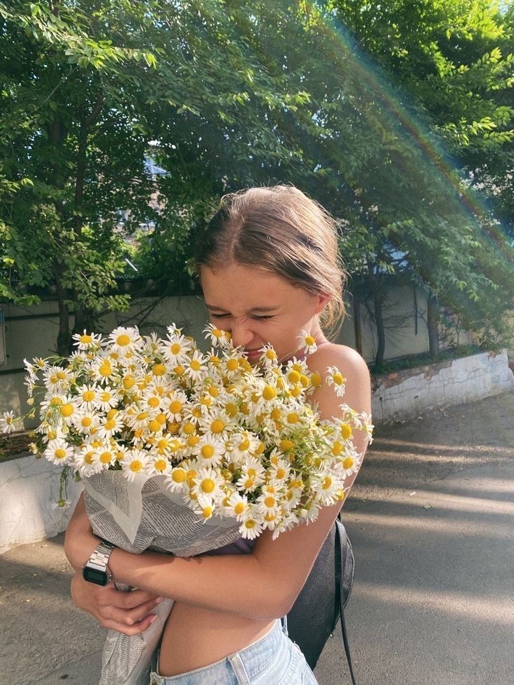 How To Be The Kind Of Girl Who Leaves A Lasting Impression