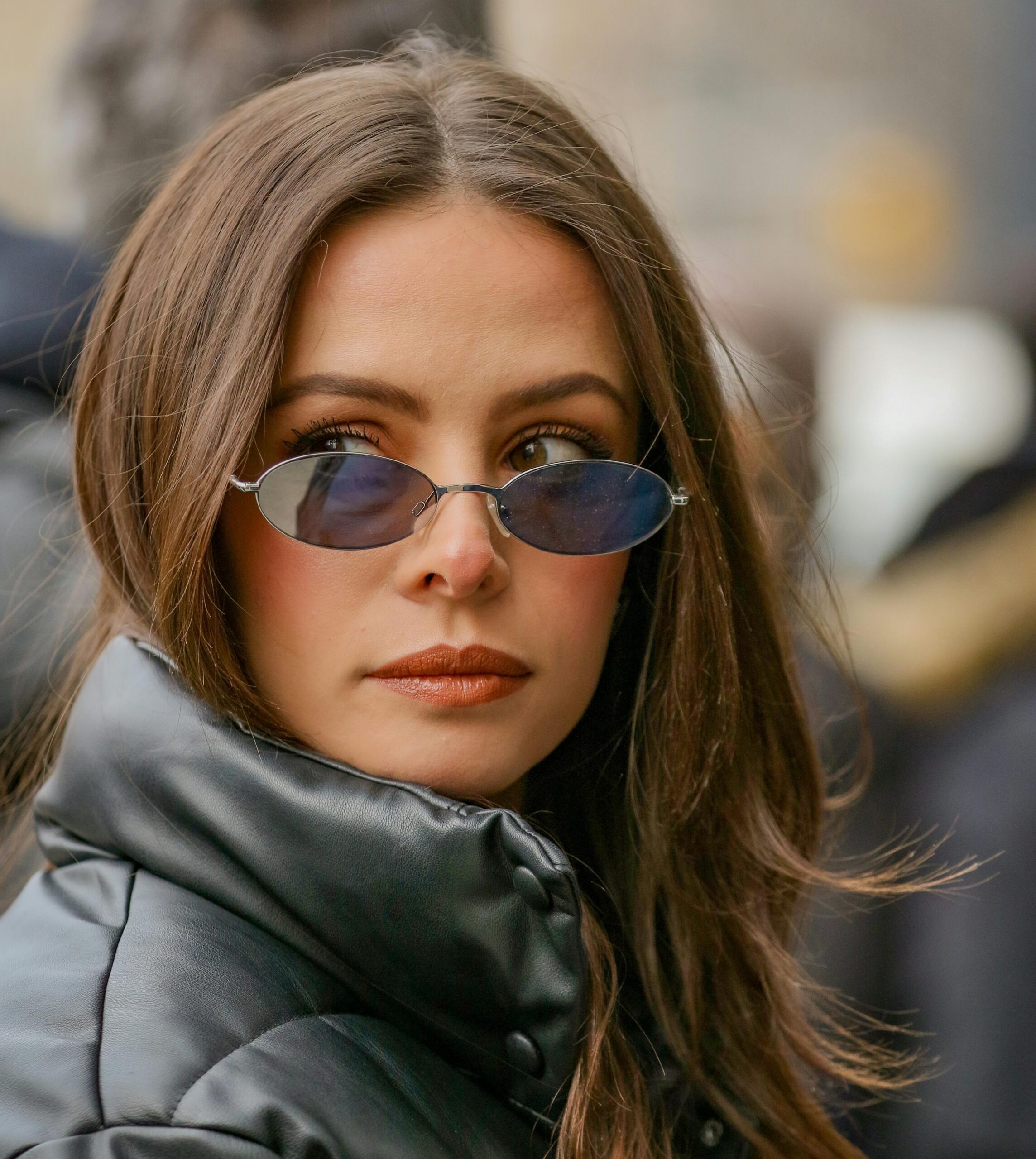 How To Look Good In Pictures: 16 Genius Tips For Perfect Photos