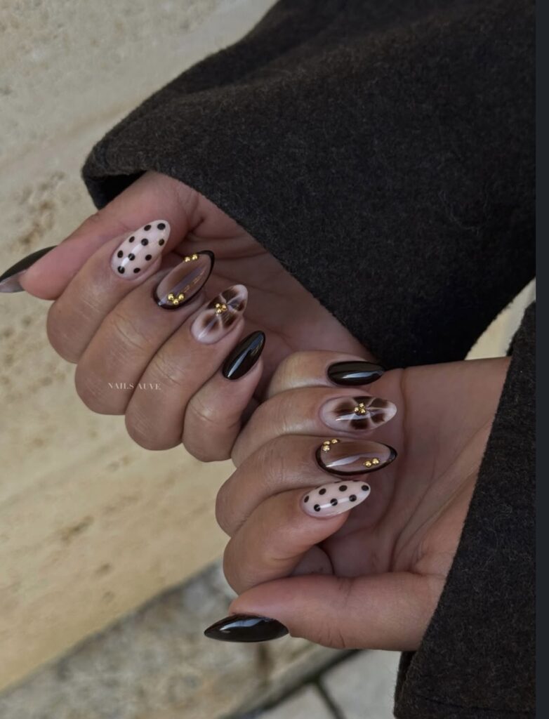 22 Cozy & Chic Autumn Nail Designs To Try This Fall