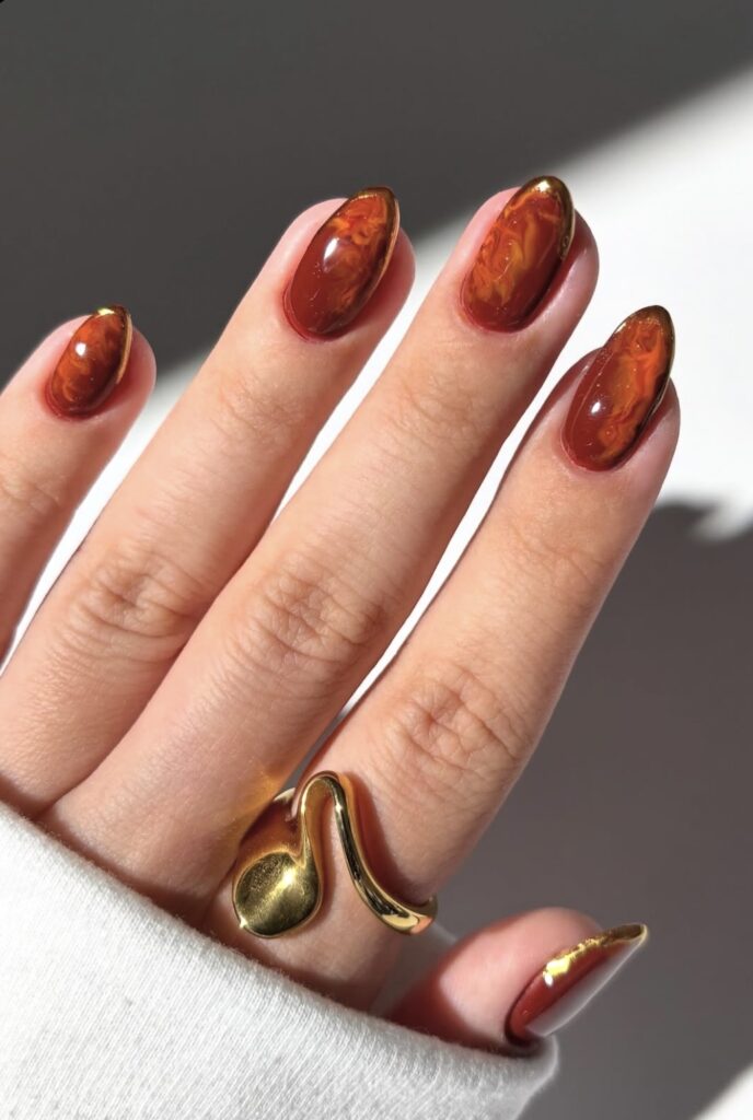 22 Cozy & Chic Autumn Nail Designs To Try This Fall
