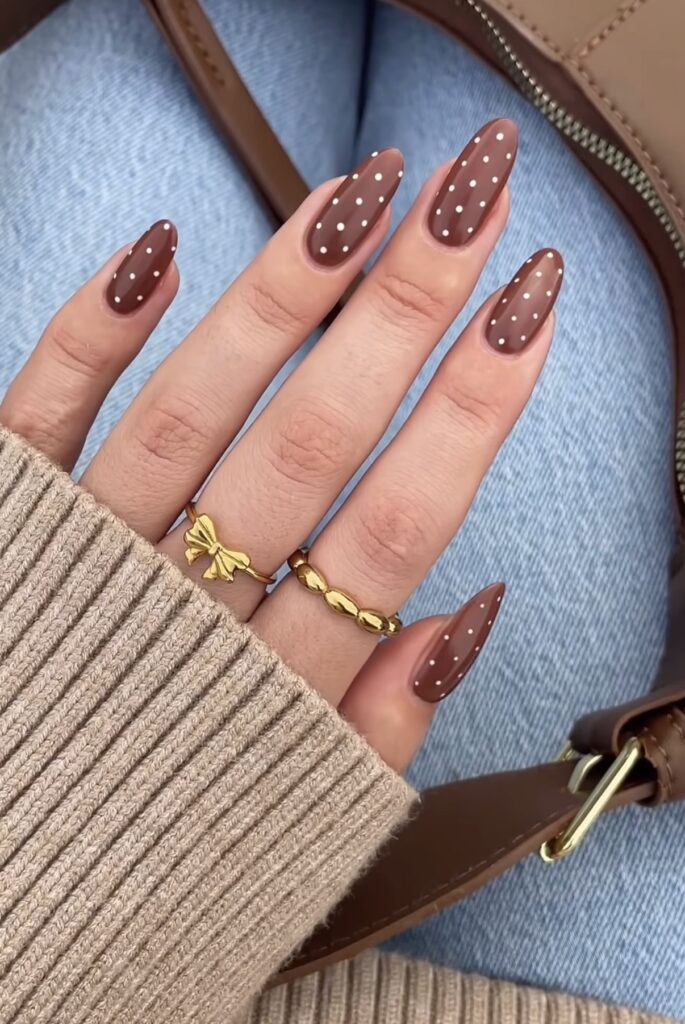 22 Cozy & Chic Autumn Nail Designs To Try This Fall