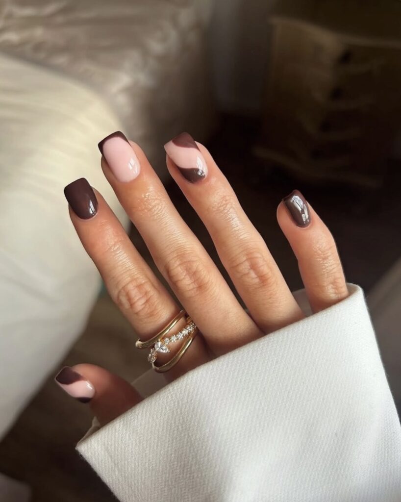 22 Cozy & Chic Autumn Nail Designs To Try This Fall