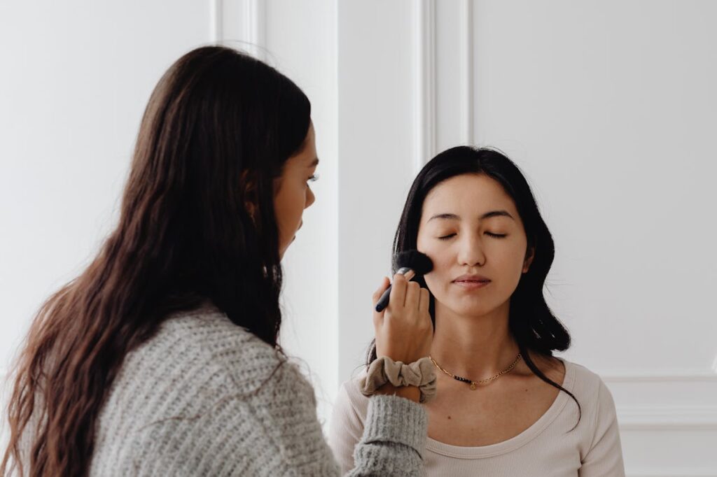 How To Get Prettier Naturally With Easy Beauty Hacks At Home