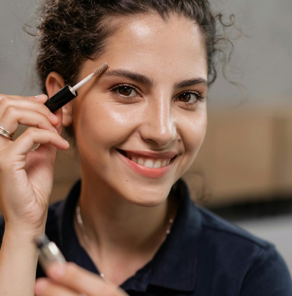 How To Look Good In Pictures: 16 Genius Tips For Perfect Photos How To Look Good In Pictures