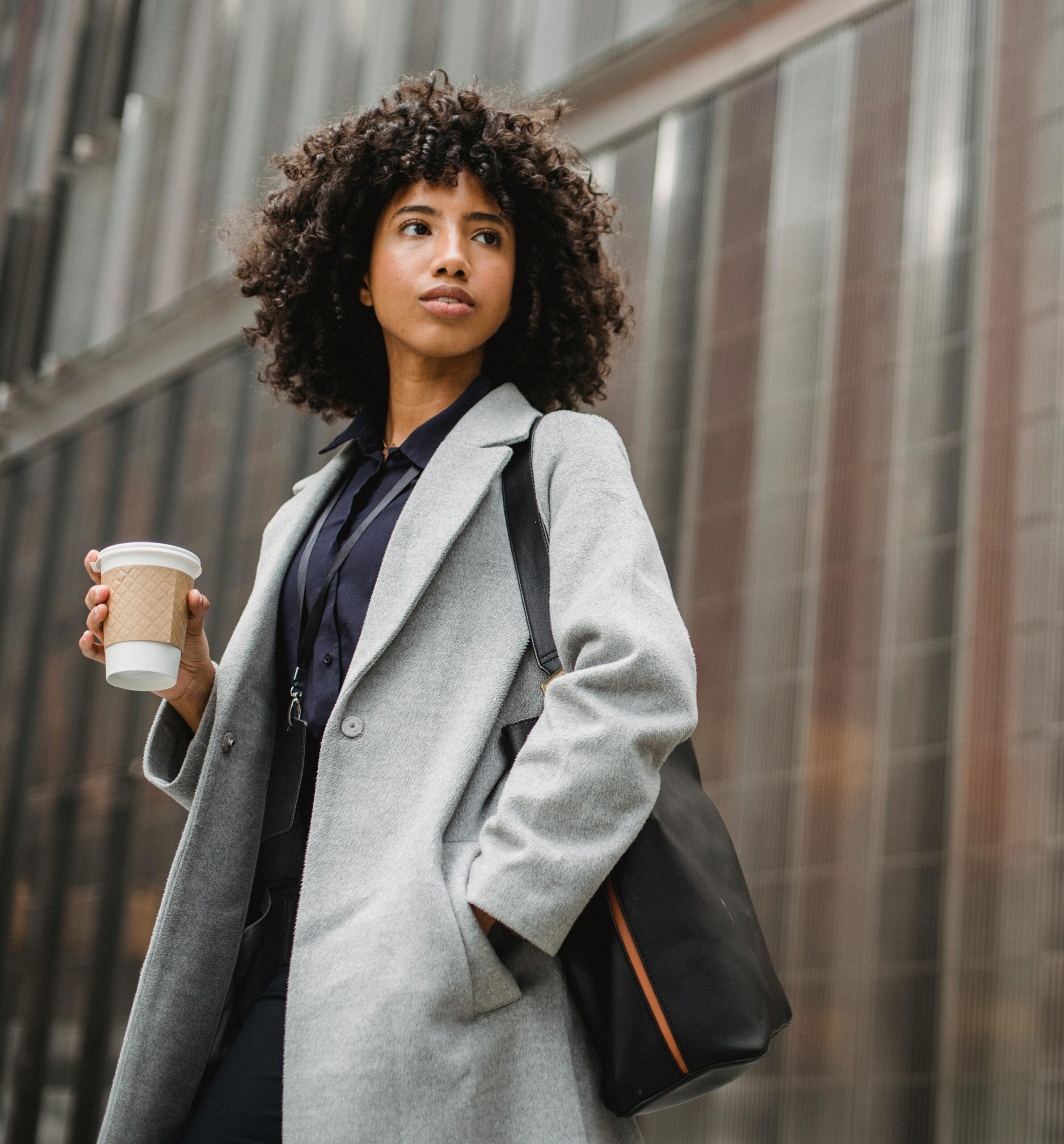 How To Look Good In Pictures: 16 Genius Tips For Perfect Photos