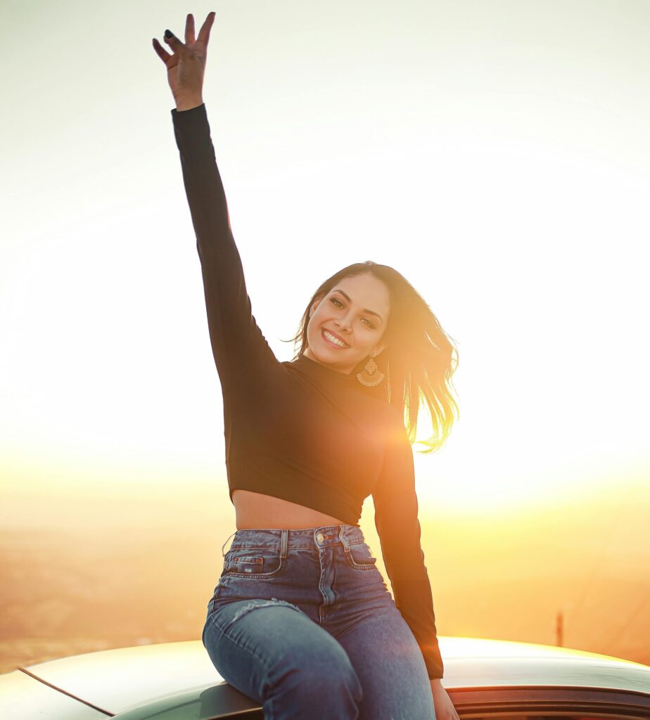 How To Look Good In Pictures: 16 Genius Tips For Perfect Photos How To Look Good In Pictures