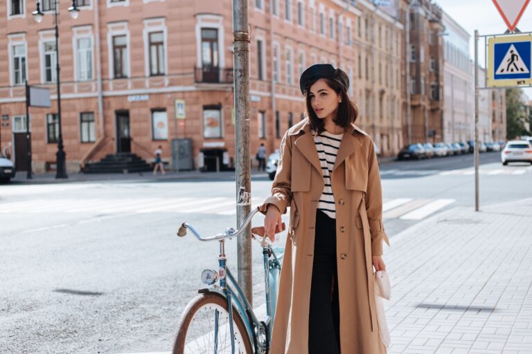 How To Look Good In Pictures: 16 Genius Tips For Perfect Photos
